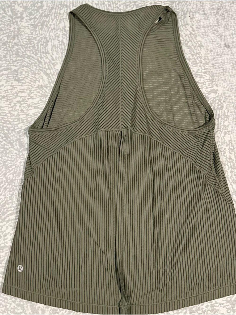 Lululemon /// Women’s Miles Ahead Tank Top - Striped Sage - Size 6 - Picture 6 of 9